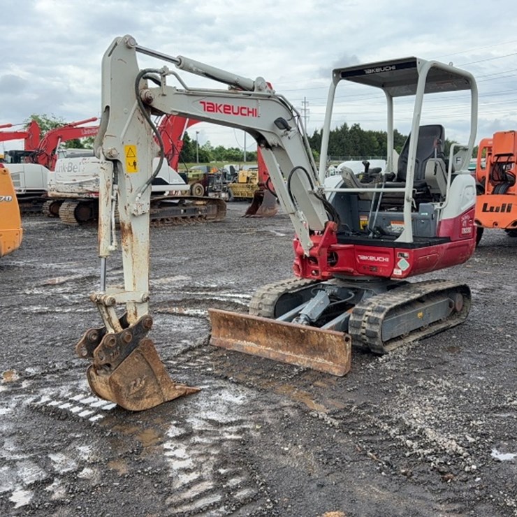 TAKEUCHI TB230