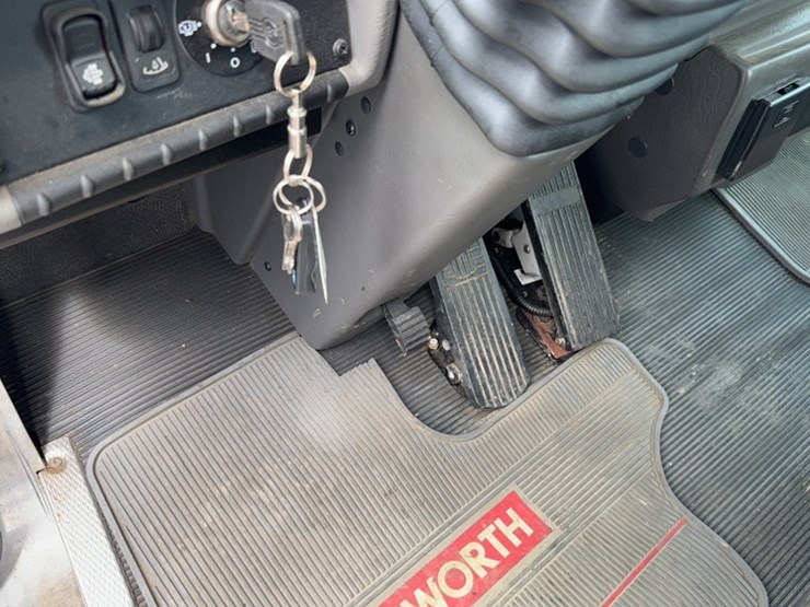 2019-kenworth-t270-image-17