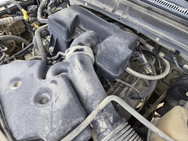 2011-ford-f350-image-16