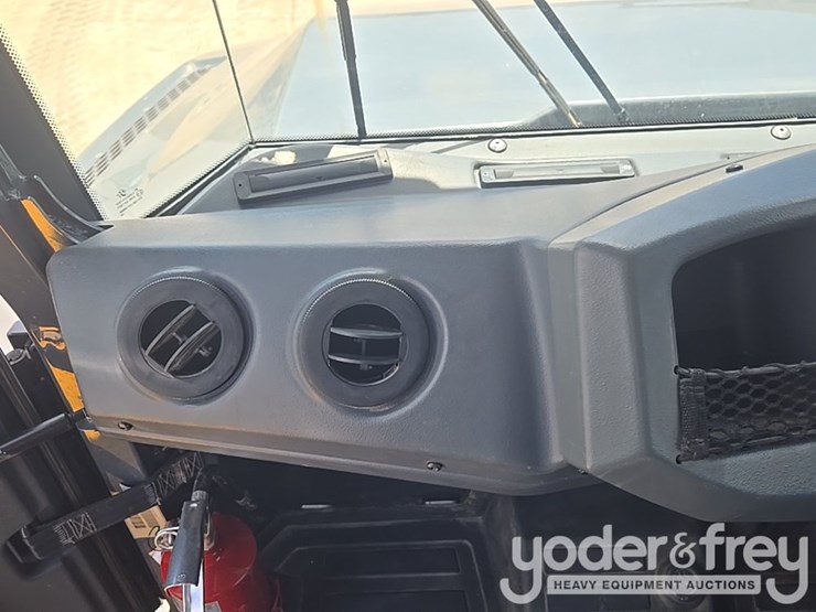 2023-deere-260e-image-54