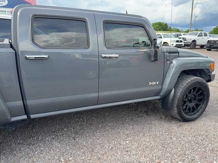 #3013-•-2009-hummer-h3t-pickup-truck-image-4