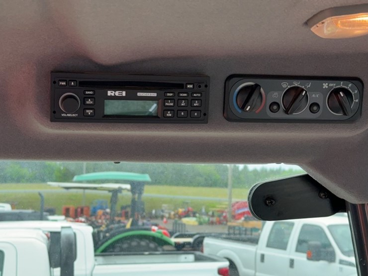 kubota-m7040-image-19