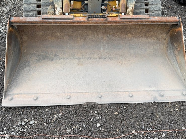 deere-317g-image-4
