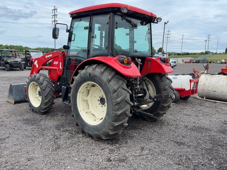 #3042-•-branson-7845-tractor-image-9