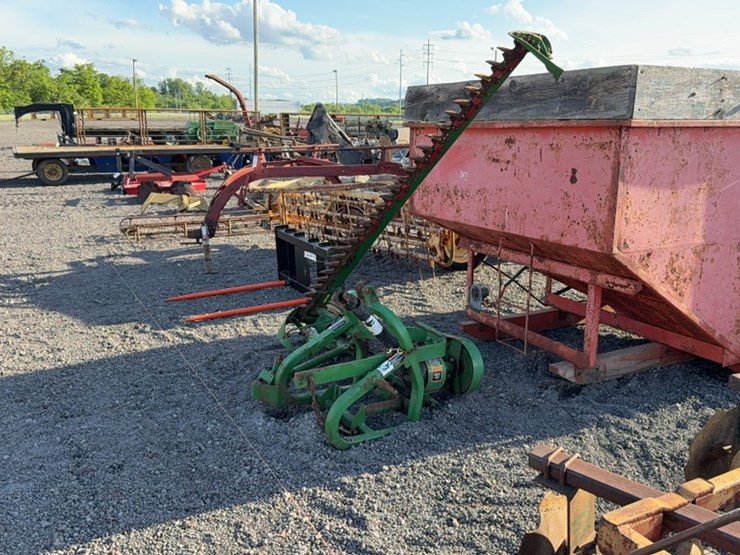 john-deere-7-image-1