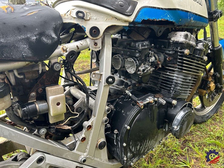 1985-suzuki-gs1150-motorcycle-image-16