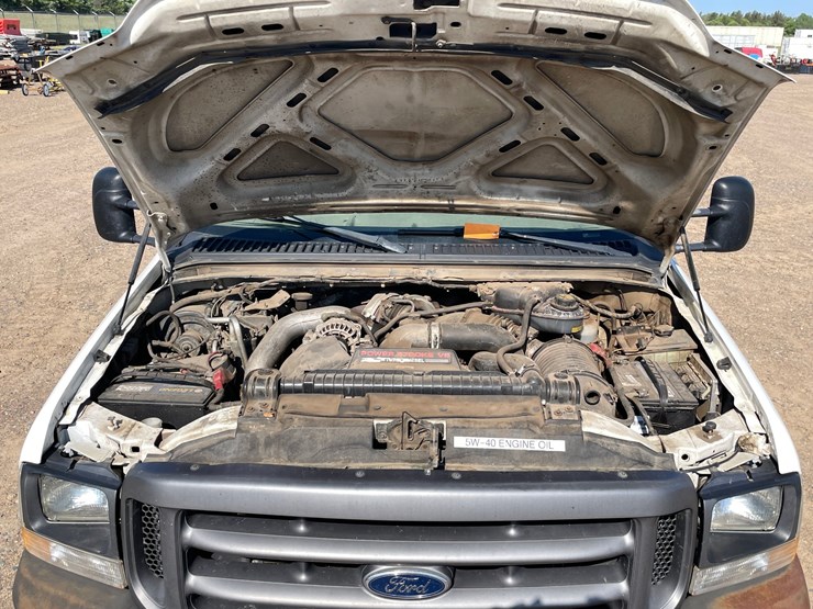 2004-ford-f450-image-32