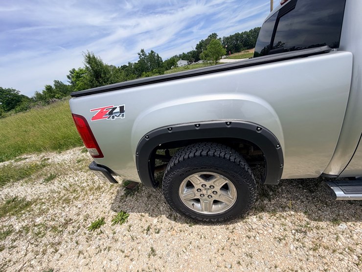 #24068-•-2011-gmc-sierra-pickup-truck-image-70