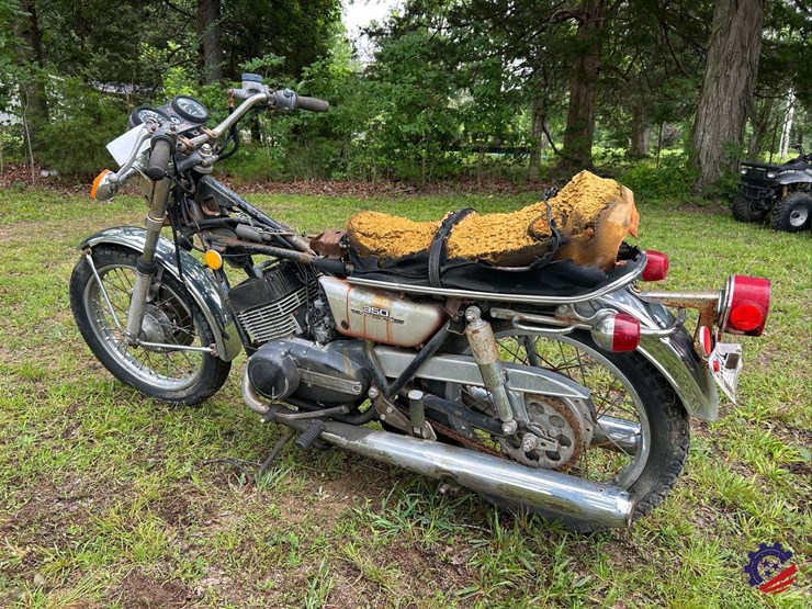 1973-yamaha-350-motorcycle-image-2
