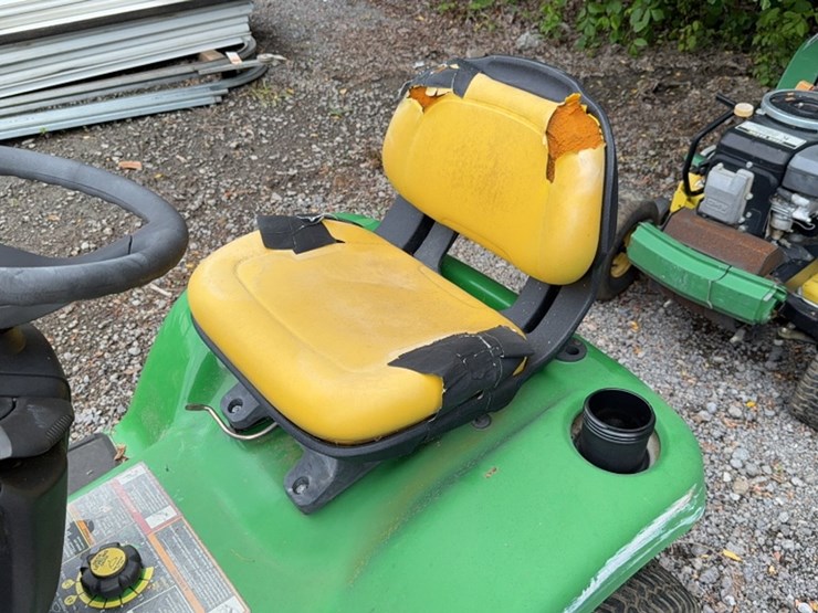 john-deere-x300-image-7