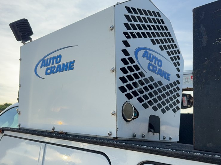 2014-ford-f550-image-19