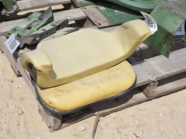 2020-john-deere-2020-image-3
