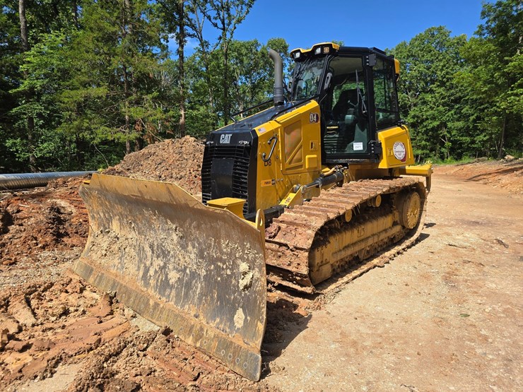 caterpillar-d4-image-1