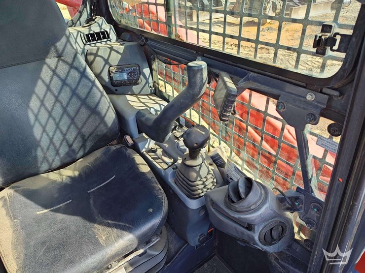 2023-kubota-svl97-2-image-8