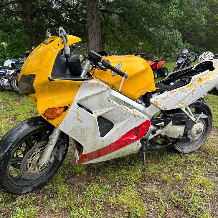 2000 HONDA VFR800 (Interceptor) MOTORCYCLE