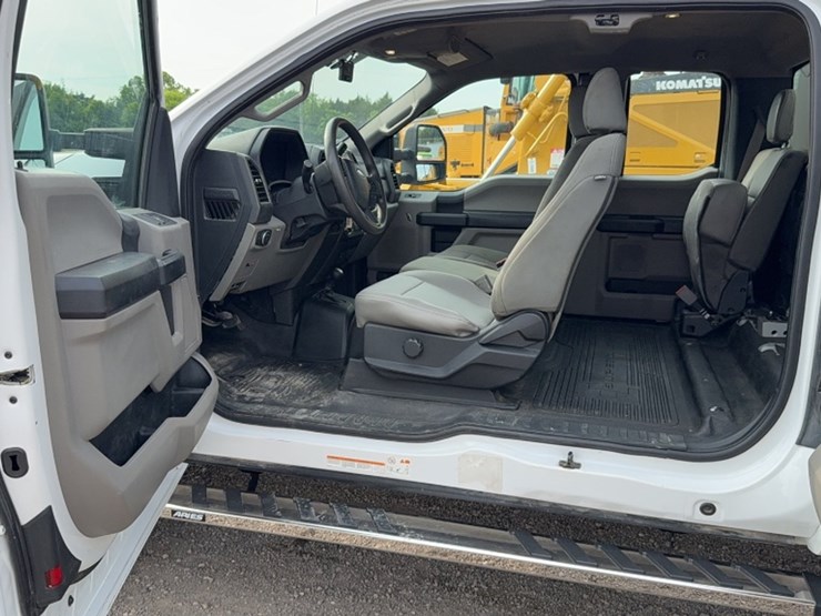 2019-ford-f550-image-22