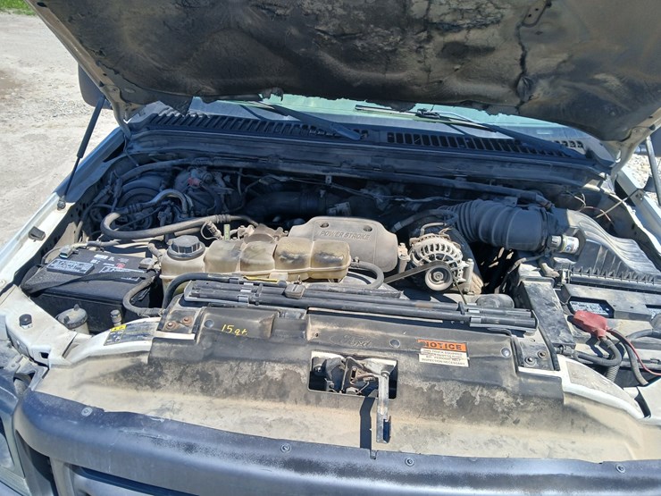 2003-ford-f550-image-18
