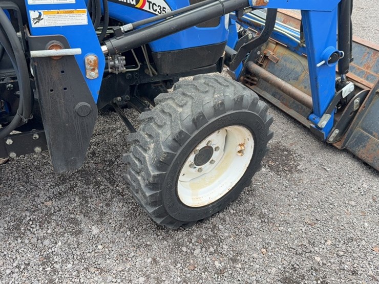 new-holland-tc35a-image-6