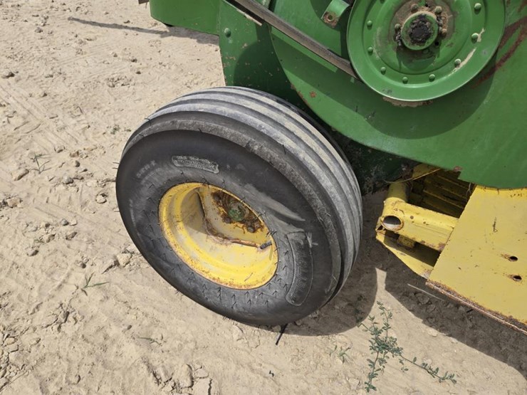 john-deere-336-image-14