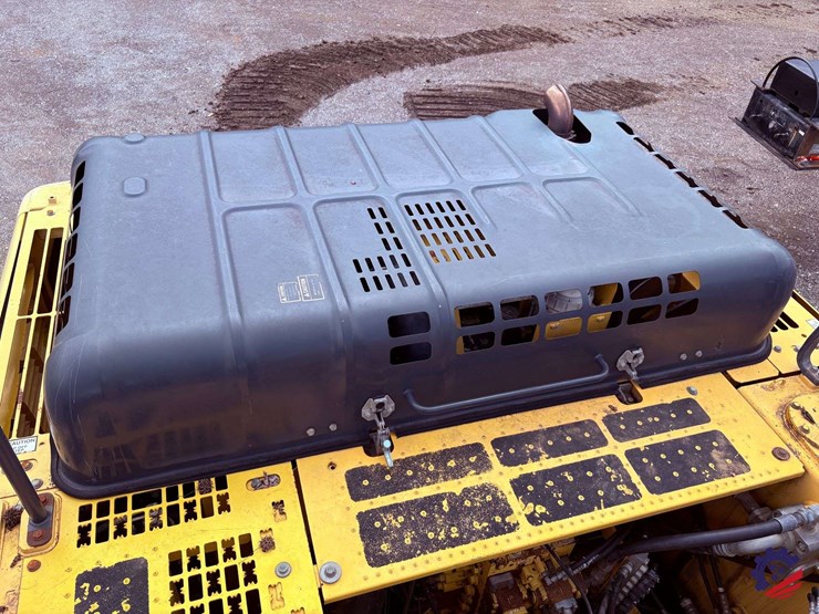 2014-komatsu-pc360-lc-10-image-79