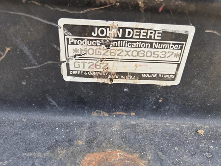 john-deere-gt262-image-6