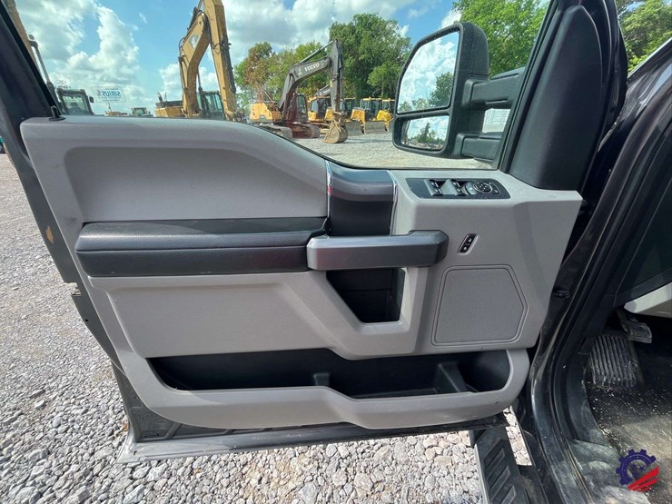 2016-ford-f150-xlt-image-73