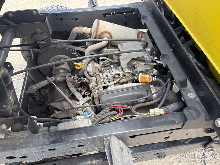 john-deere-gator-image-11