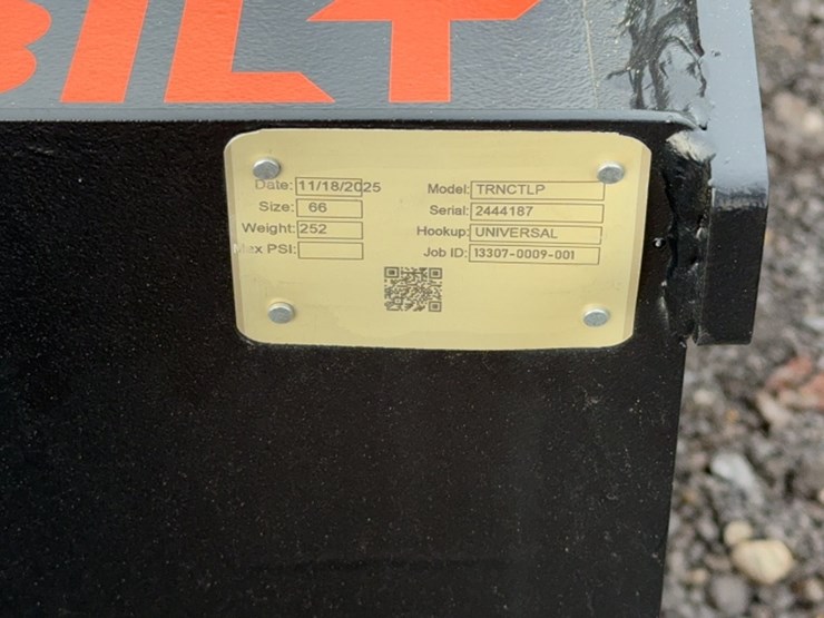 #2070-•-trubilt-66"-skid-steer-smooth-bucket-image-4