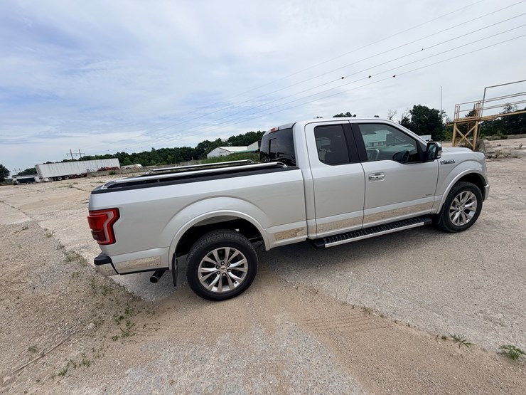 2017-ford-f150-image-15