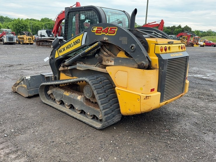 new-holland-c245-image-8