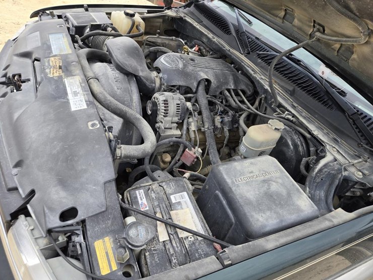 2001-chevrolet-silverado-1500-image-17