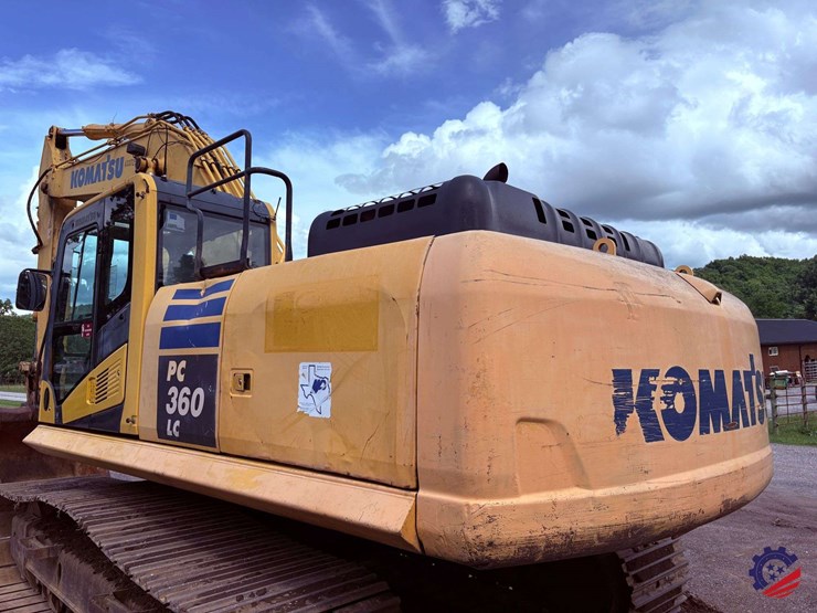 2014-komatsu-pc360-lc-10-image-30