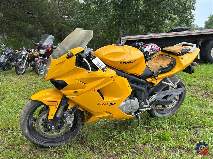 2008-hyosung-gt650-motorcycle-image-1