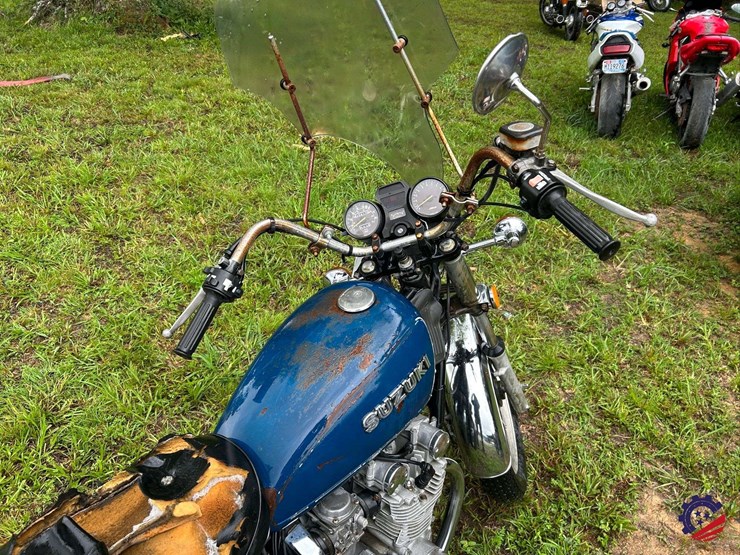 2008-suzuki-gs550e-motorcycle-image-14