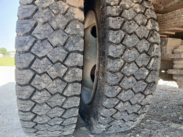 2003-ford-f550-image-97