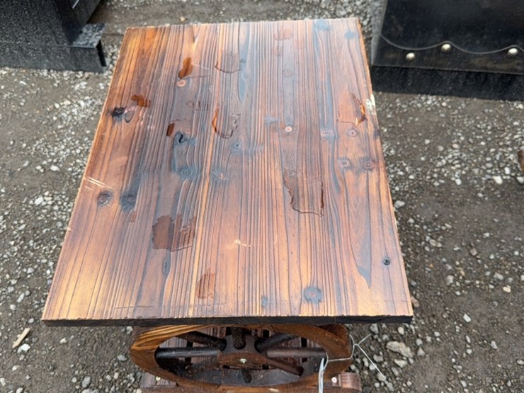 #6060-•-wooden-wagon-wheel-coffee-table-image-4