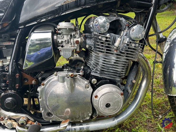 suzuki-gs1100gl-motorcycle-image-16