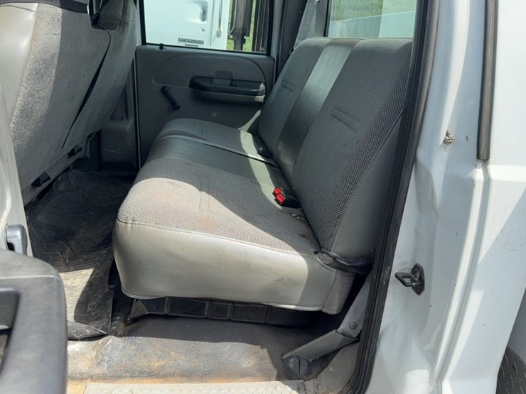 2005-ford-f450-image-22