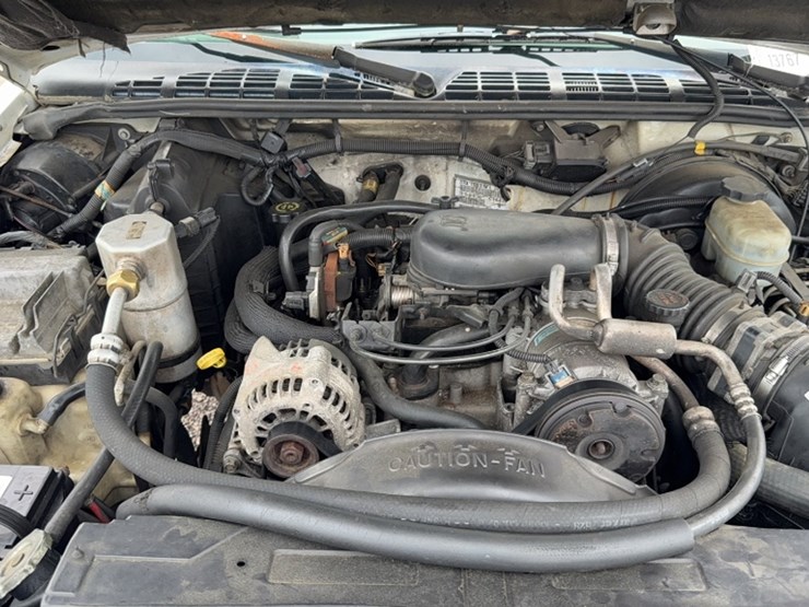 2002-chevrolet-s10-image-19