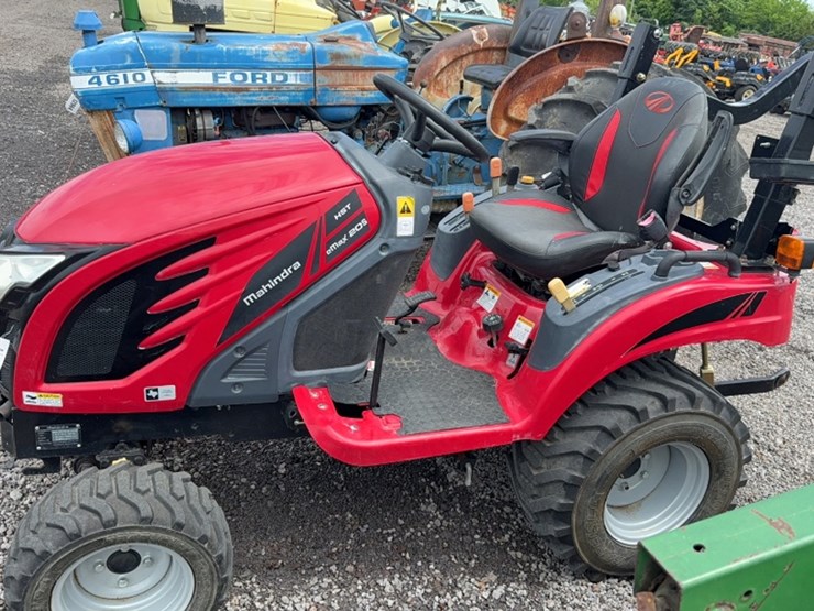 #3041-•-mahindra-emax-20-tractor-image-9