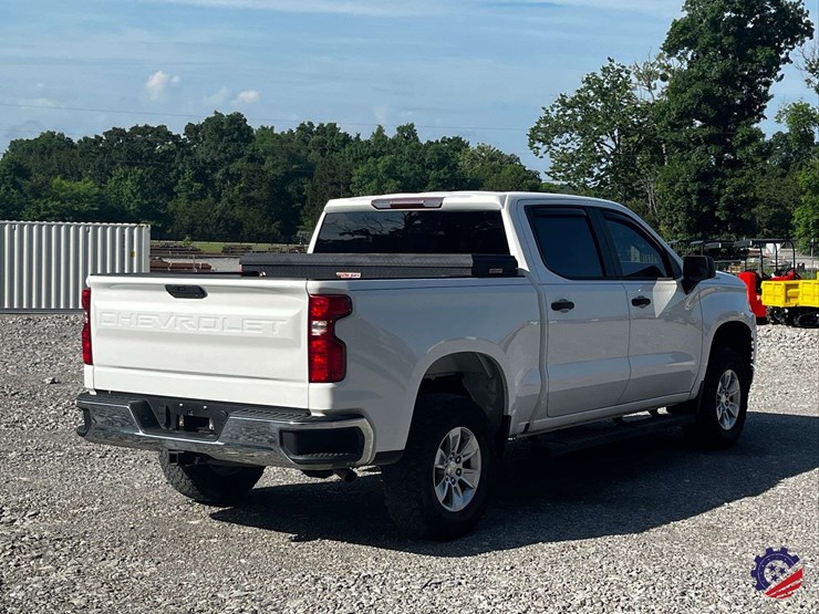 2019-chevrolet-silverado-truck-image-25