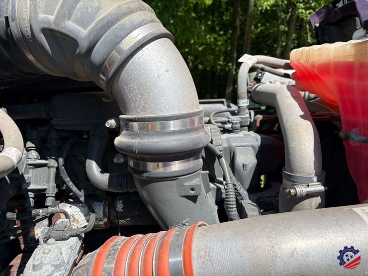 2020-peterbilt-579-image-102