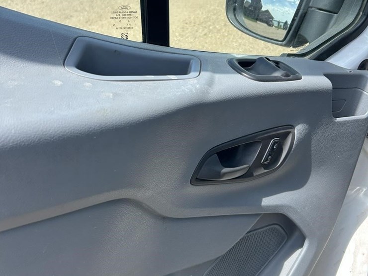 2018-ford-transit-image-22