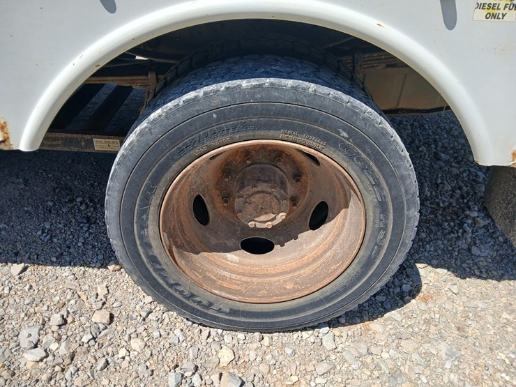 2003-ford-f550-image-92
