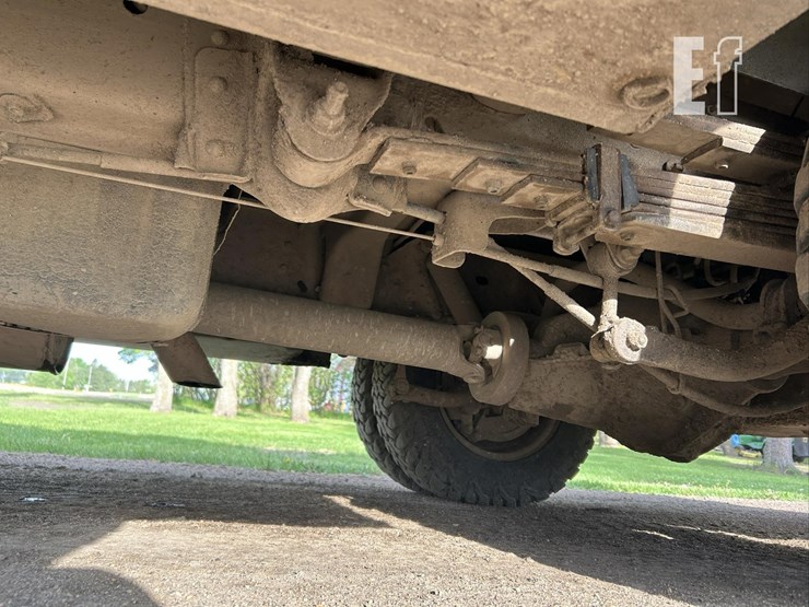 2001-gmc-3500-image-54