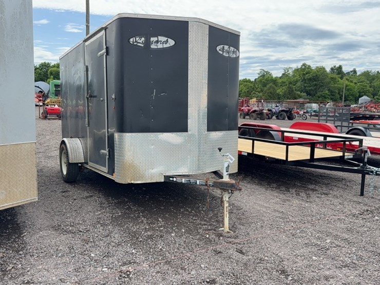 #3003-•-leonard-11'-enlosed-bumper-pull-trailer-image-2