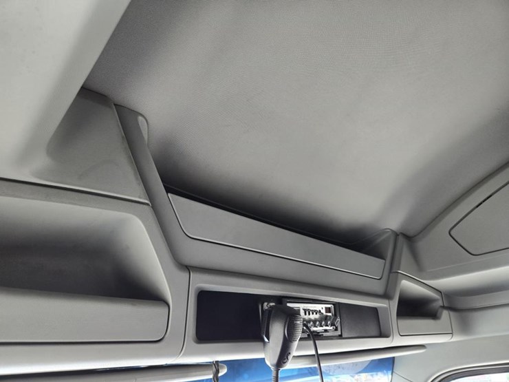 2018-kenworth-t680-image-27