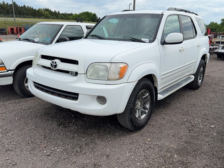 2007-toyota-sequoia-image-1