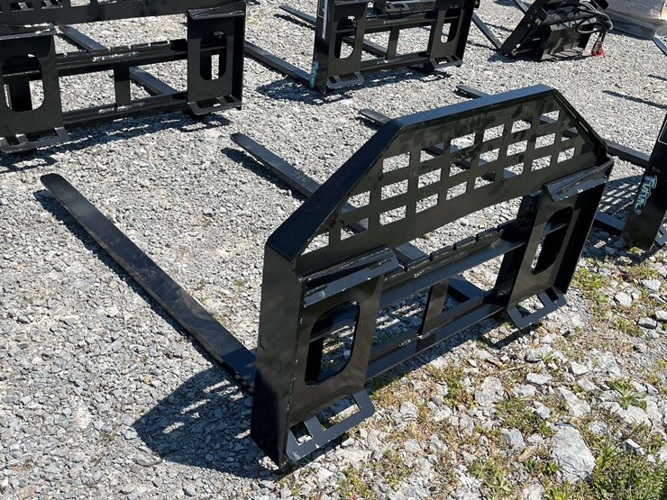 unused-2026-future-ft-dhc-skid-steer-forks---[skid-steer-attachments]-attachment-image-3