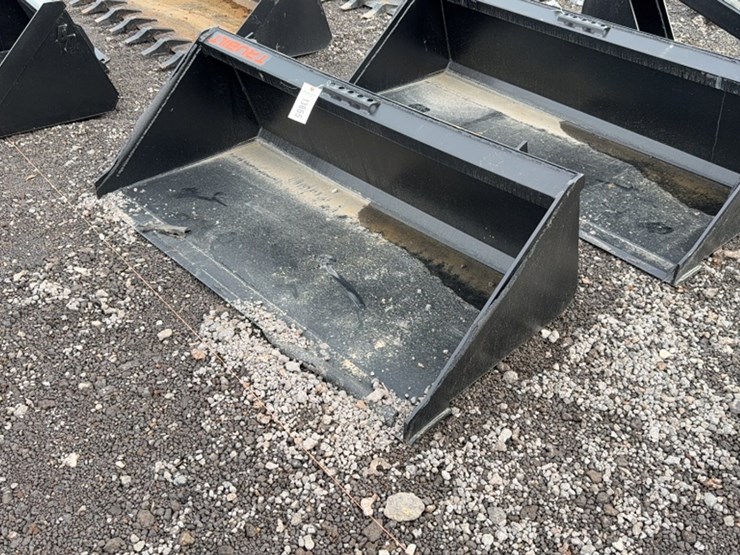 #2071-•-trubilt-60"-skid-steer-smooth-bucket-image-2